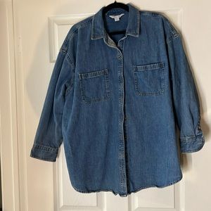 Old Navy Oversized Boyfriend Denim Shirt